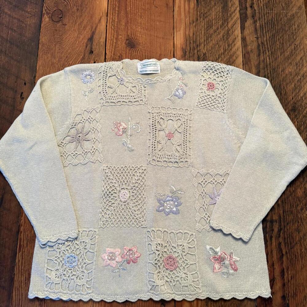 Vintage beautiful floral embroidered sweater by Shenanigans